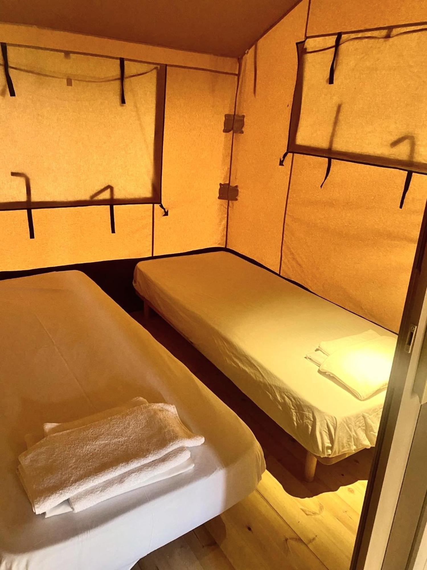 Nirikos Camping Spasmeni Vrisi Rom bilde